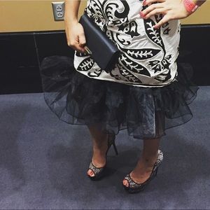 Bebe platform peep toe pumps